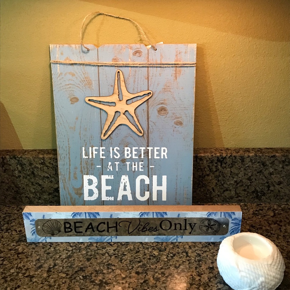 NWT Beach decor. 2 beach signs and 1 tea candle holder - Picture 1 of 11